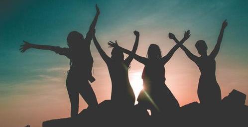 为爱乘风破浪,勇敢追求梦想的青春篇章